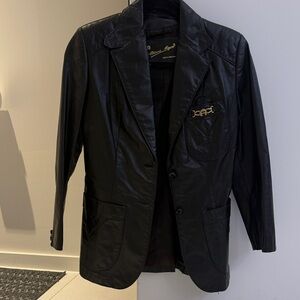 Vintage Etienne Aigner black genuine leather coat, size 6